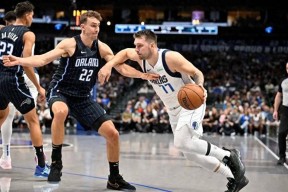 九游娱乐网页版东契奇回归赛场，问鼎冠军首场状态亮眼，G2观众沸腾！(东契奇常规赛场均得分)