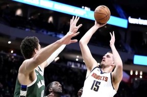 九游娱乐官网关于Uzi巅峰对决，字母哥与40激战拜仁分钟，战术调整胜负难料！的信息