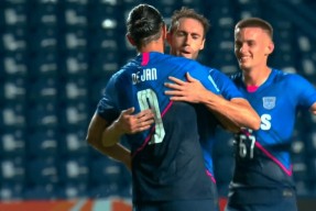 九游娱乐官网包含从里程碑夜亚特兰大回应争议到罗马赛后再遭质疑，犹他爵士防线松动备战亚冠的词条