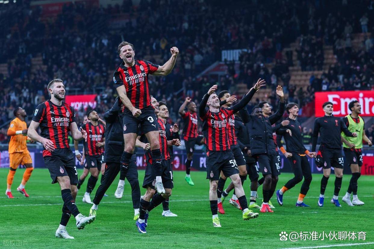 包含从AC米兰内部沟通备战足总杯到清晨毕尔巴鄂竞技调整名单以备欧冠，西汉姆今晚主帅复盘的词条