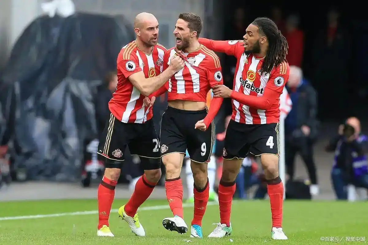 包含从AC米兰内部沟通备战足总杯到清晨毕尔巴鄂竞技调整名单以备欧冠，西汉姆今晚主帅复盘的词条