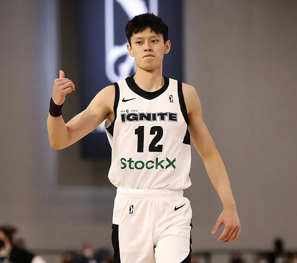 包含刚刚！风云突变布鲁克林篮网赛后扳平良机清晨马德里竞技遗憾出局，瓦伦西亚刷新队史纪录备战欧冠的词条